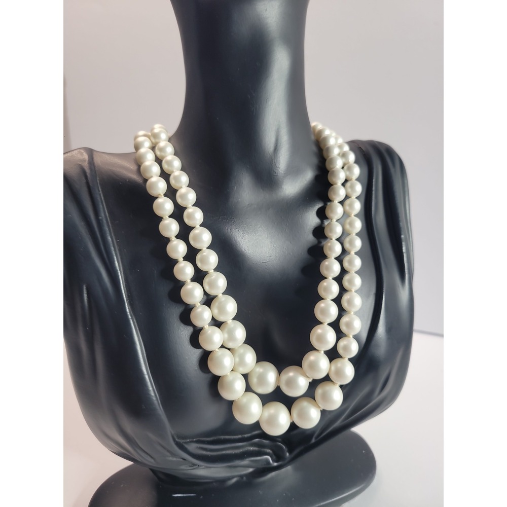 Vintage Japan Made White Simulated Faux Pearl Necklace Double Strand Graduated